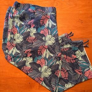 UV Skinz 2XL UPF 50+ Elastic Waist/Zip Swim Capris Tropical theme